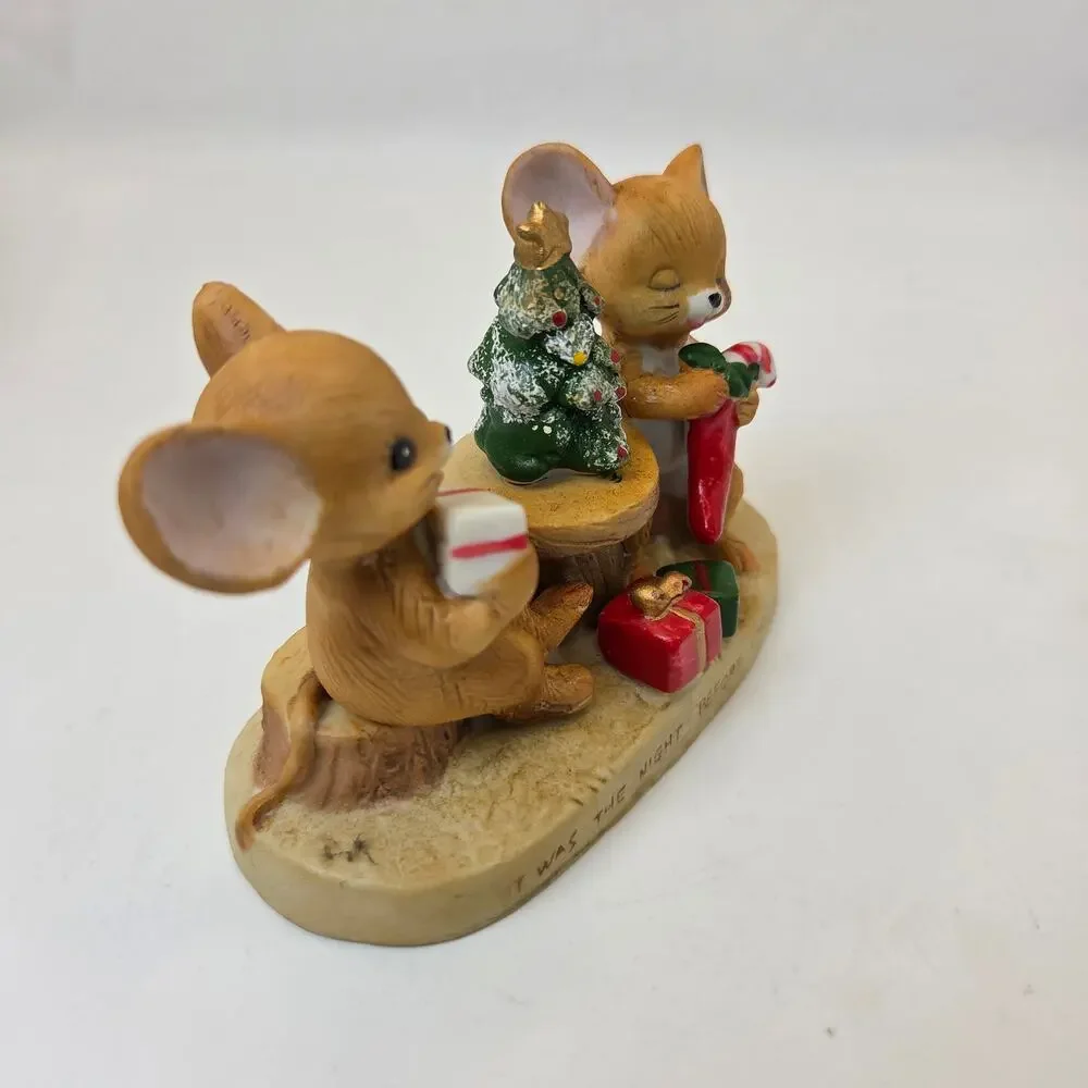 Enesco charming holiday
